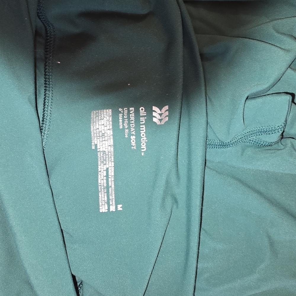 All in Motion Women's Green Bike Shorts - Picture 3 of 4